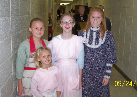 homecoming06girlsfromyesteryear.jpg